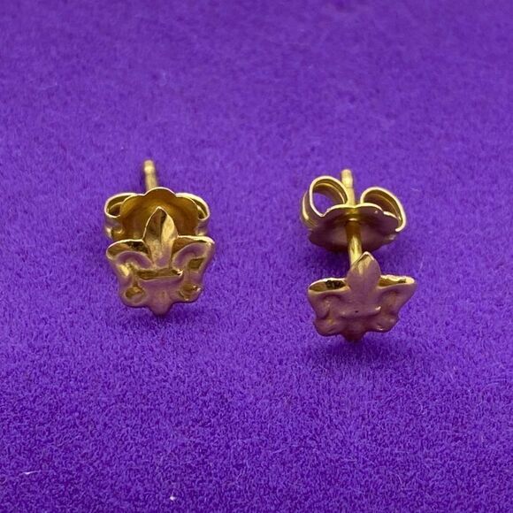 💛 14k Yellow Gold Vintage Fleur-de-Lis Earrings - Picture 3 of 5